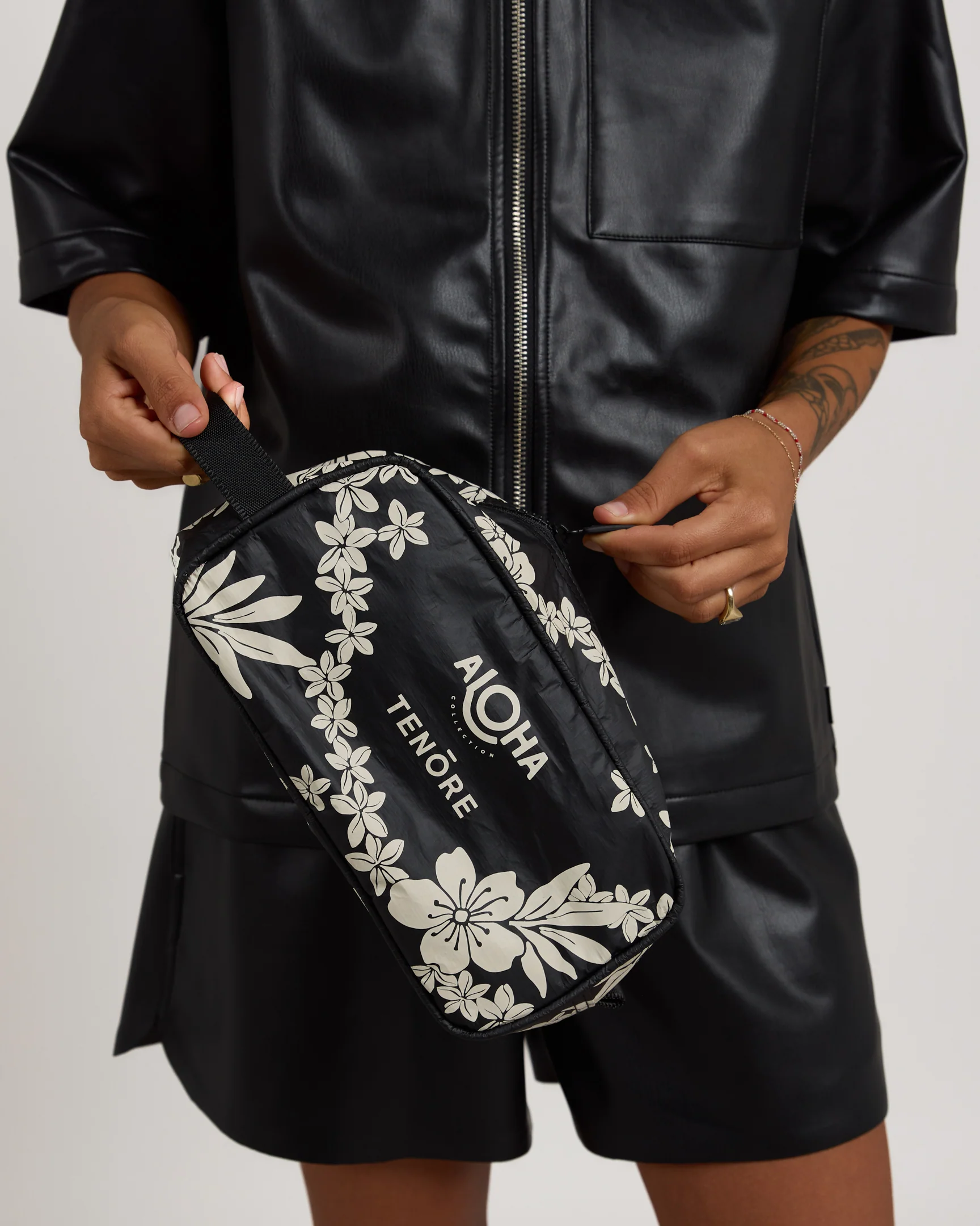 ALOHA Collection For TENŌRE Dopp Kit - Image 4