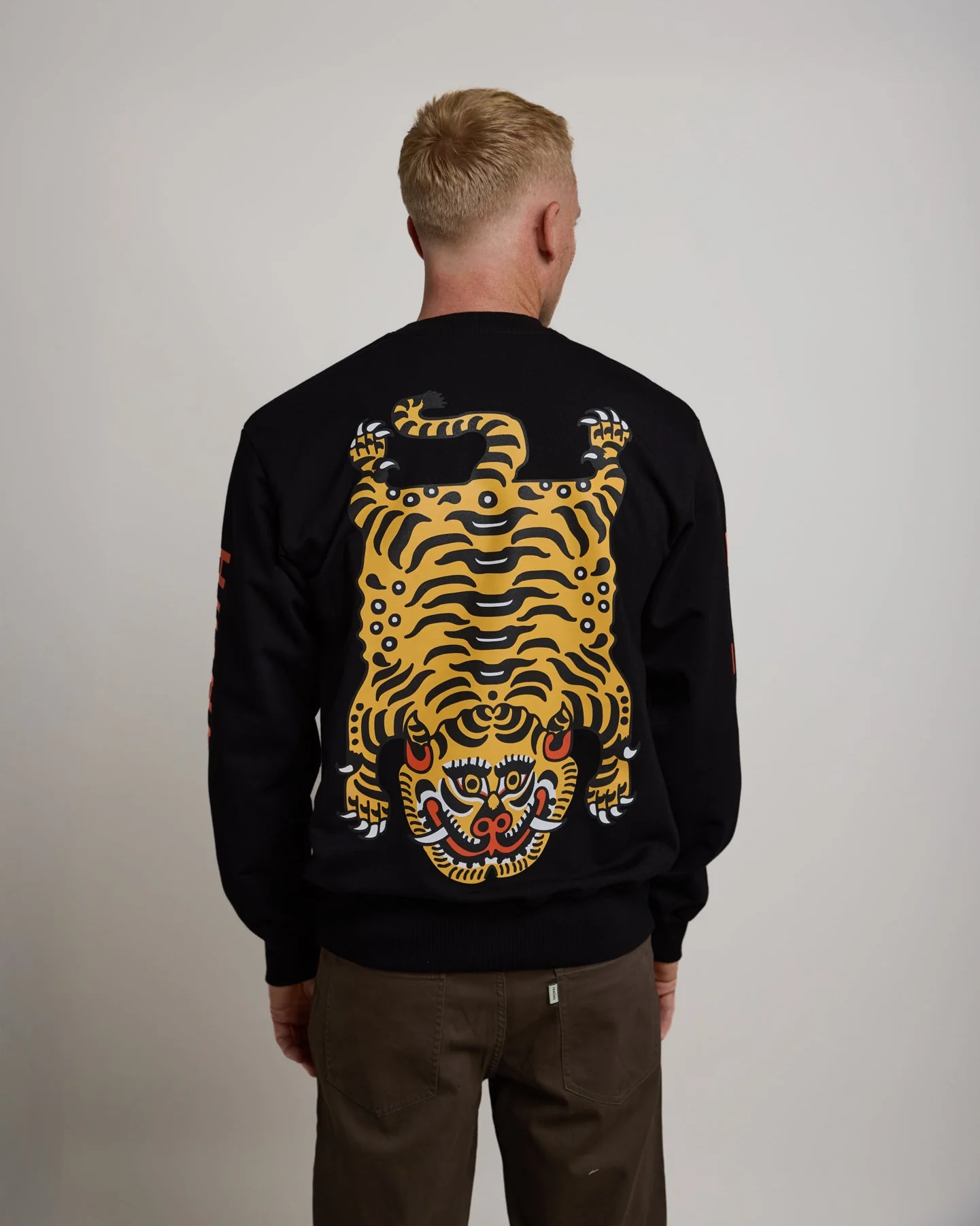 TENÅRE x BERT KRAK Kathmandu Crewneck - Image 5