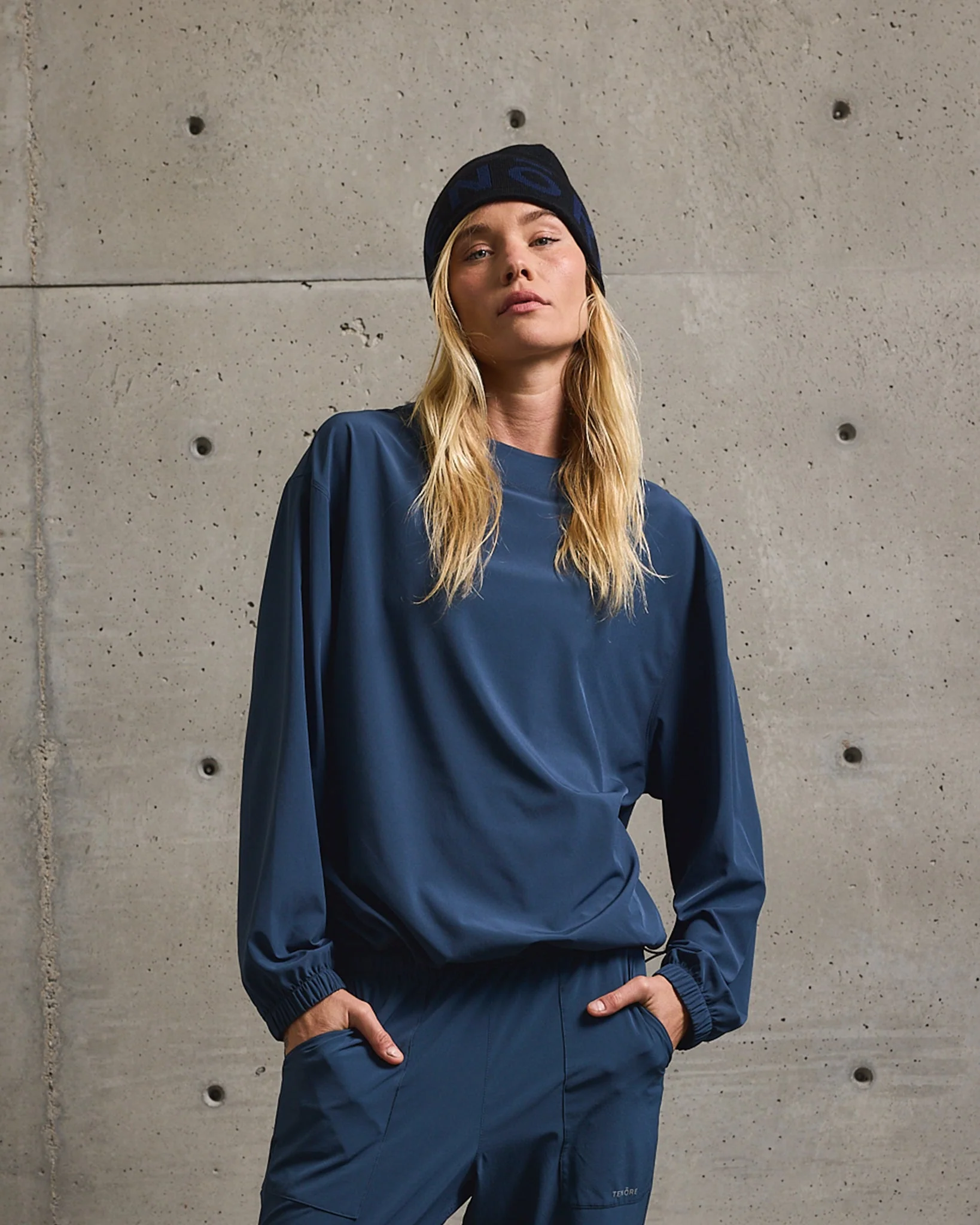 Woven Pullover Crew